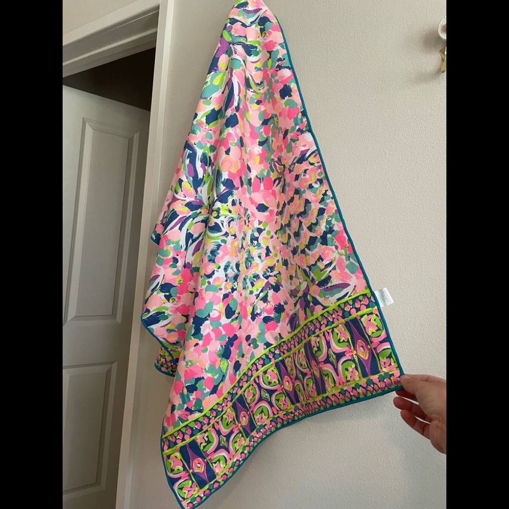 NWOT Lilly Pulitzer Pina Colada Club Towel